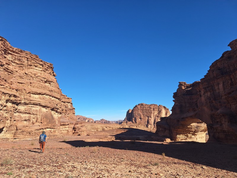 The Giant Arch Hike
