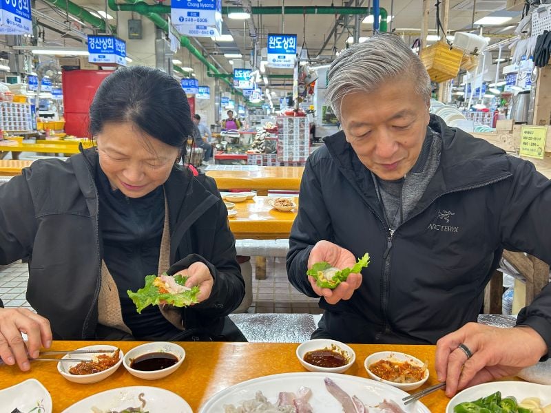 Busan Seafood & Street Food Market Tour (Join-in)