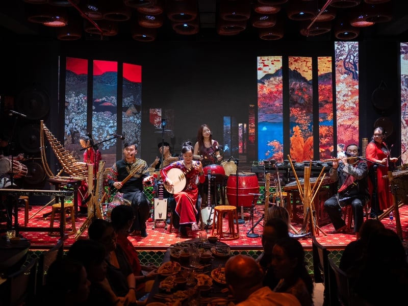 Chào Vietnam: A Cultural Symphony