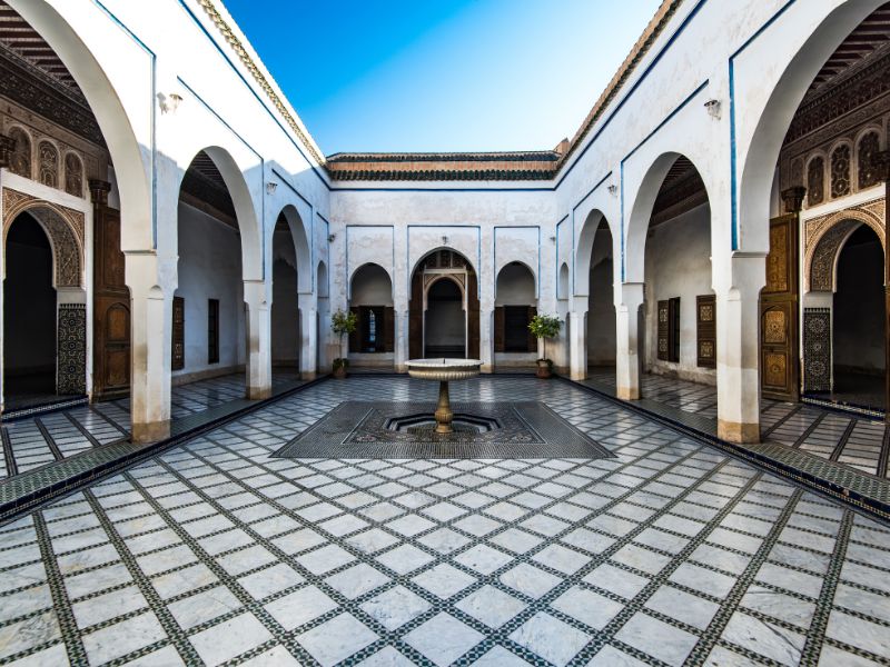 Standalone - Marrakech Medina Insights - With Vehicle