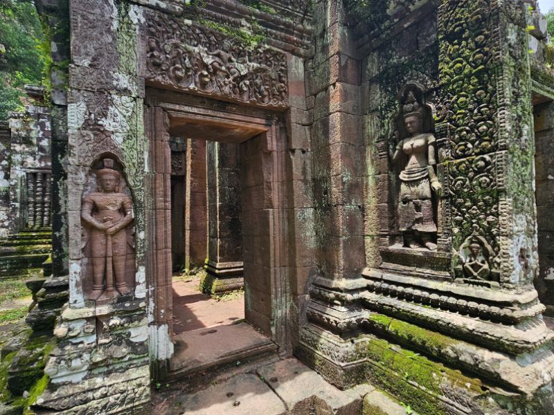 The Secrets of Wat Phou with an Archeologist