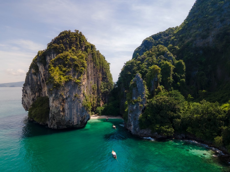 Exclusive Hong Island Trip with sunset by Longtail Boat