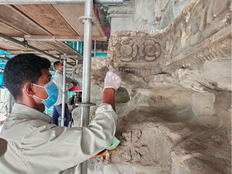 Angkor Wat behind the scenes