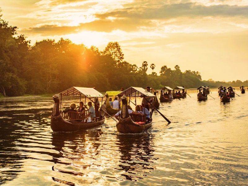 Angkor Wat with 60s Style & Sophistication