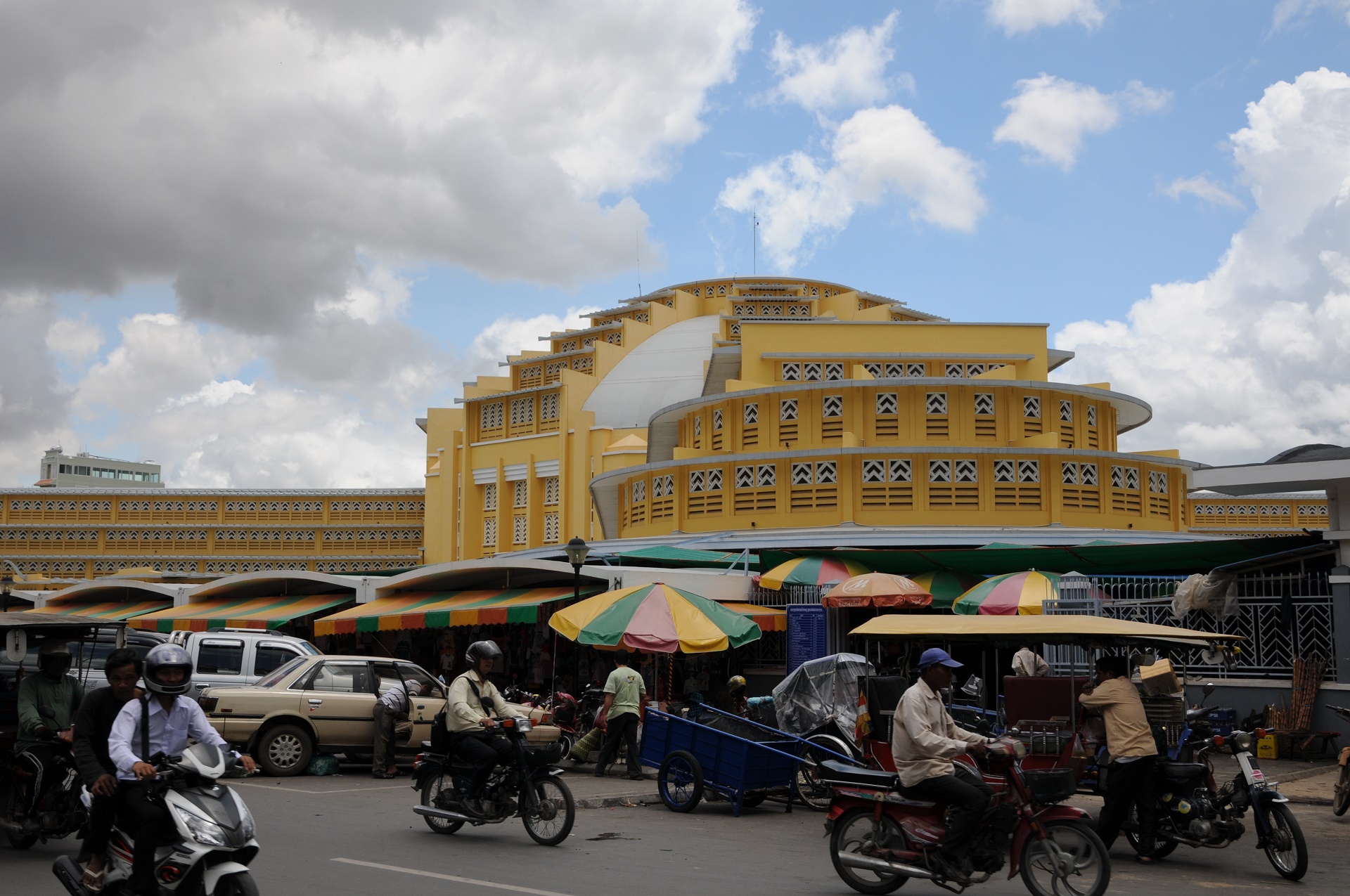 Architecture Paths of Phnom Penh (Join-in)