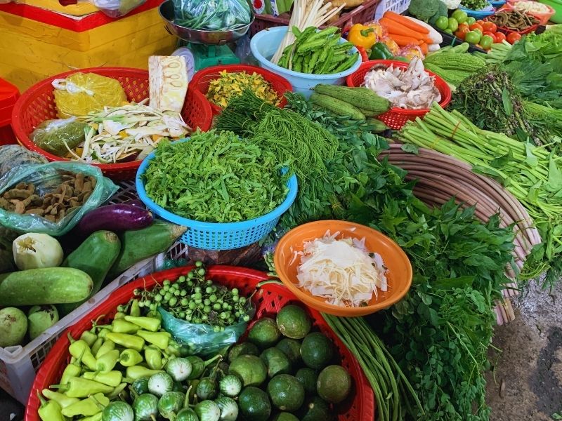 Backstreets, Temples & Communities