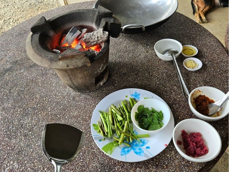 Battambang, cooking at home
