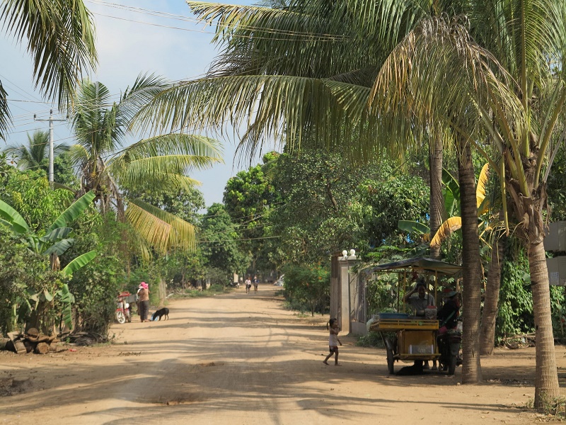 Biking the islands of Phnom Penh