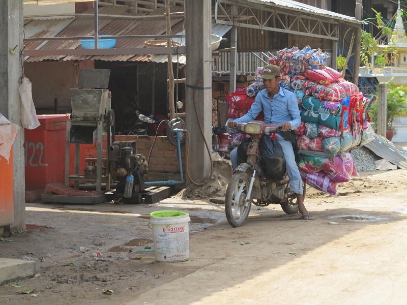 Biking the islands of Phnom Penh