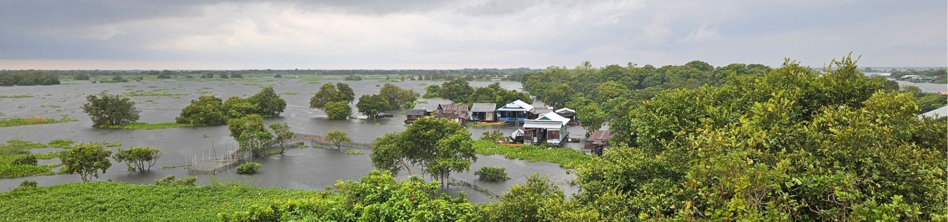 Image of Birdwatching and floating village expedition