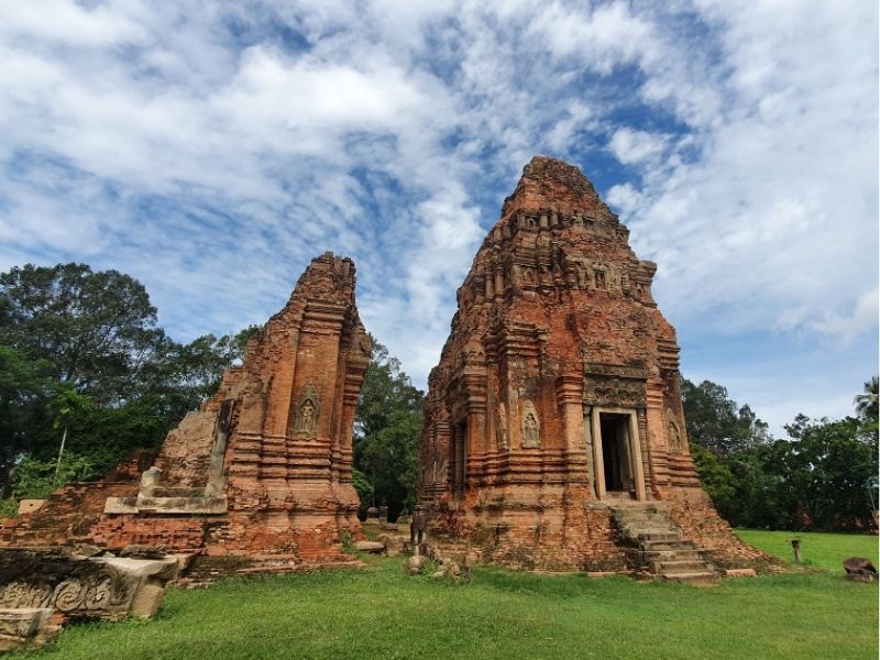 Cycling Roluos Group & Kampong Phluk