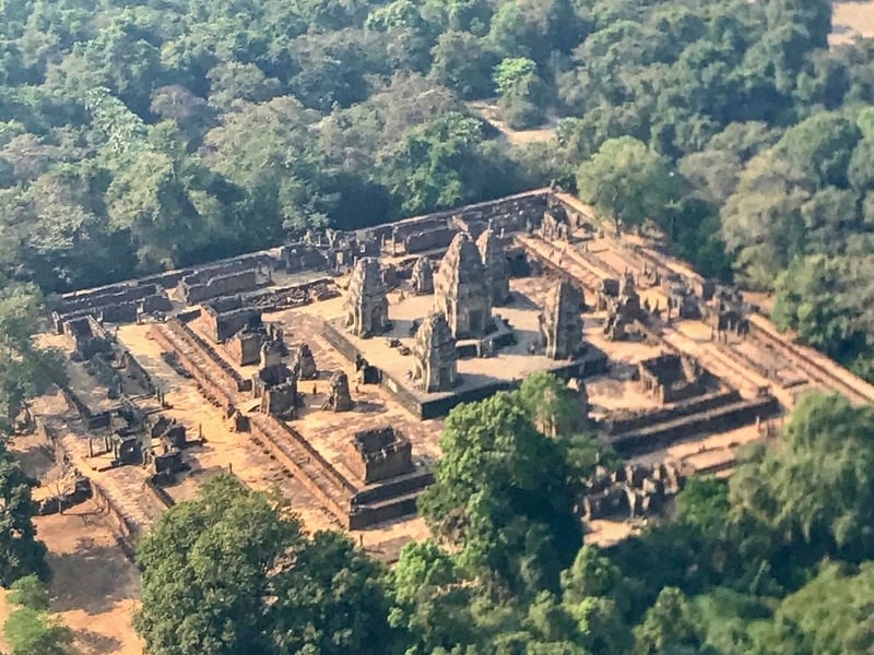 angkor wat helicopter tour