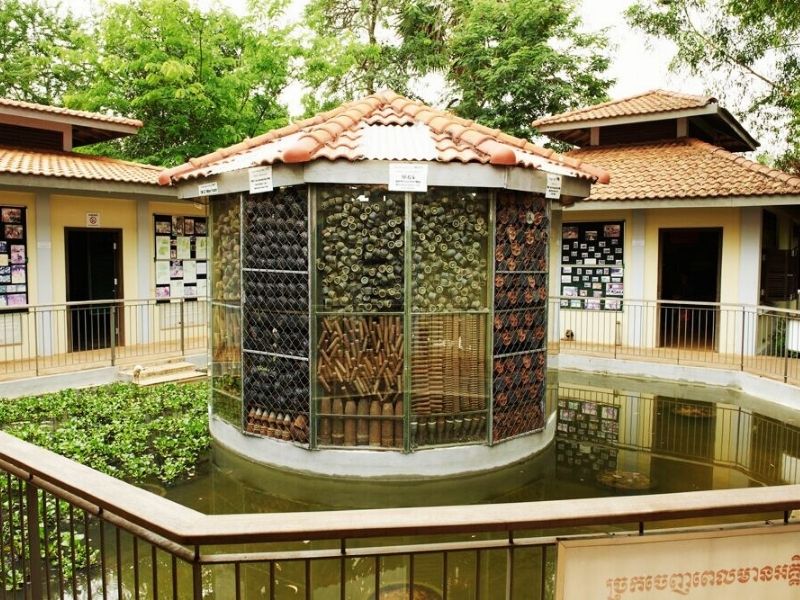 Kbal Spean, Landmine Museum and Banteay Srei