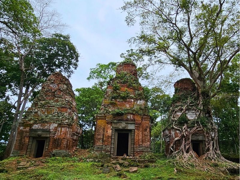 Koh Ker and Beng Mealea temples
