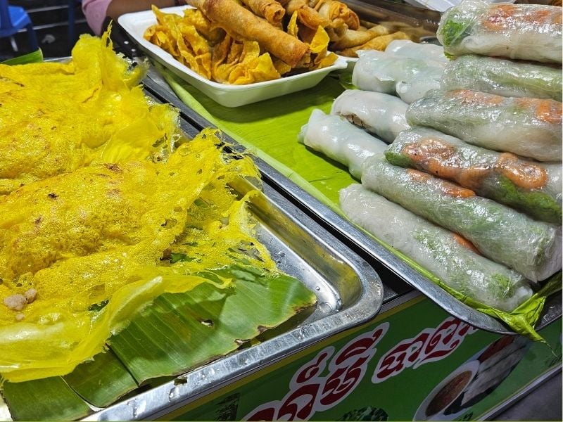 Phnom Penh Evening Street Food Explorer
