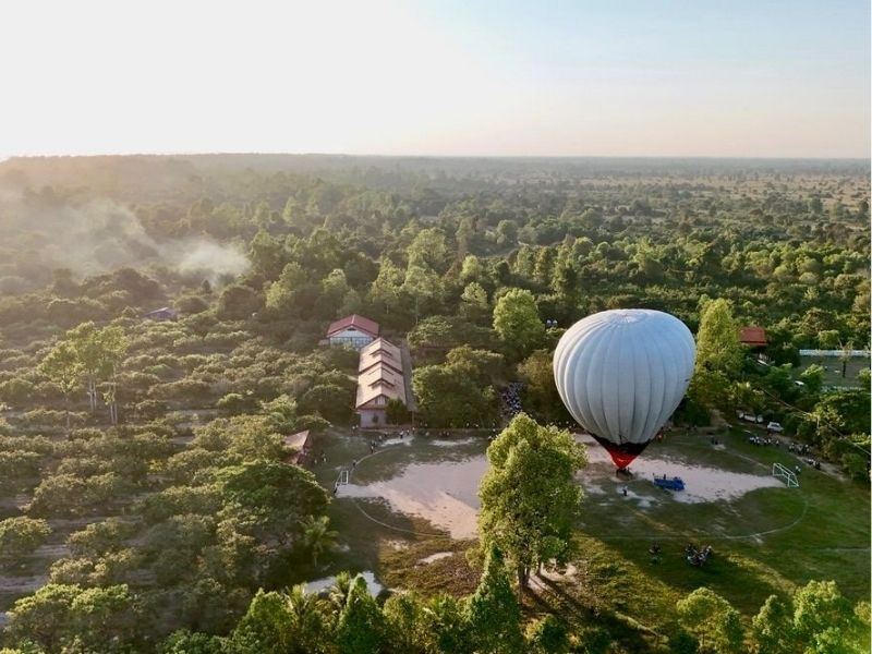 Sunrise Hot Air Balloon over Siem Reap