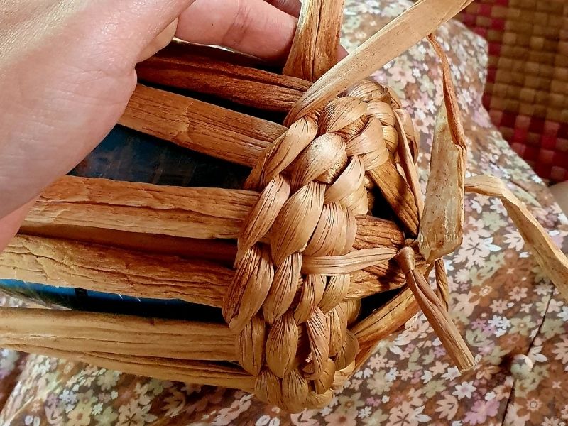 Traditional Handicraft Hyacinth Weaving