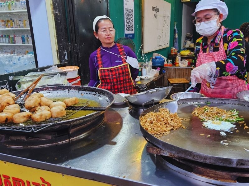 Vespa After Dark Foodie Tour (Join-in)