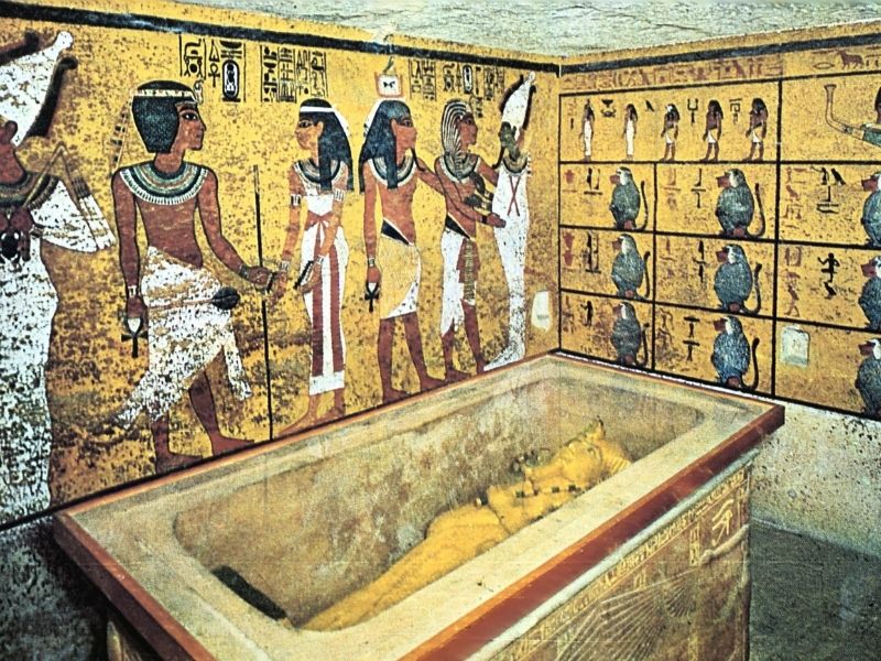 Carter’s House & Tut Replica