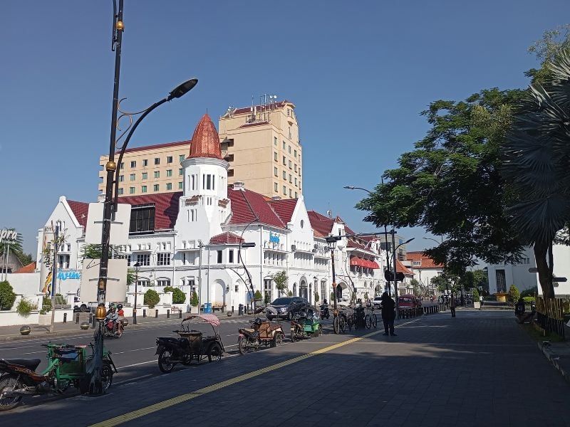 A Fine Evening in Surabaya