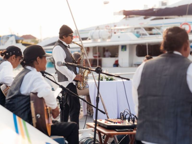 Aristocat  Dinner Cruise