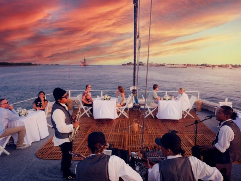 Aristocat  Dinner Cruise