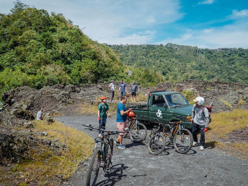 Black Lava E-Bike Expedition