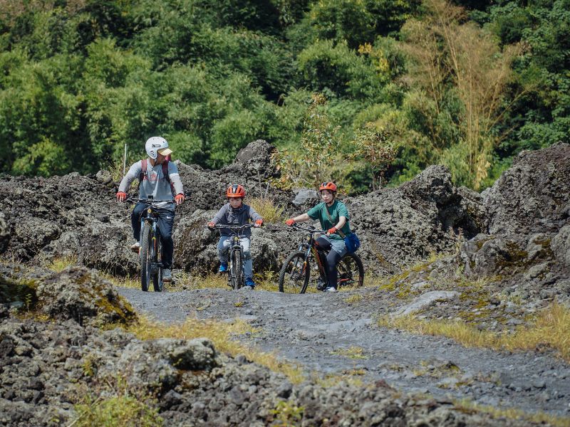 Black Lava E-Bike Expedition