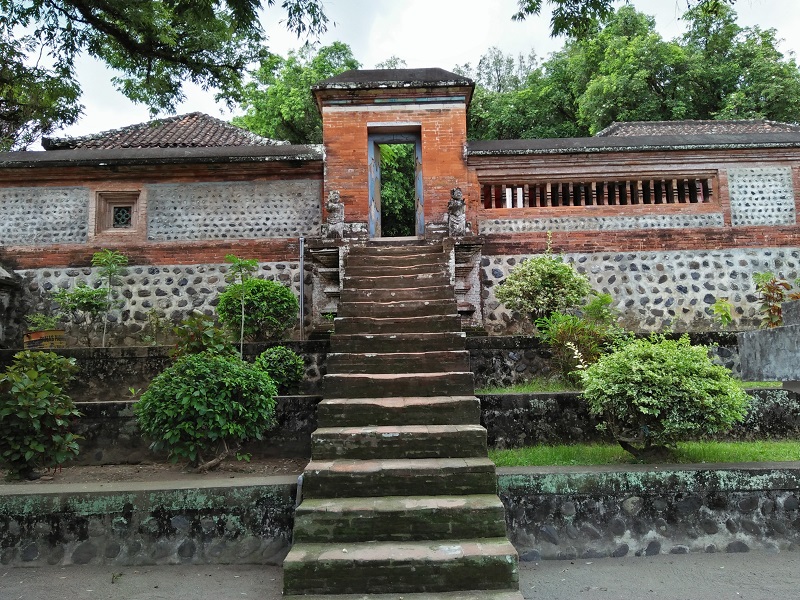Cycling The Backroads of Lombok