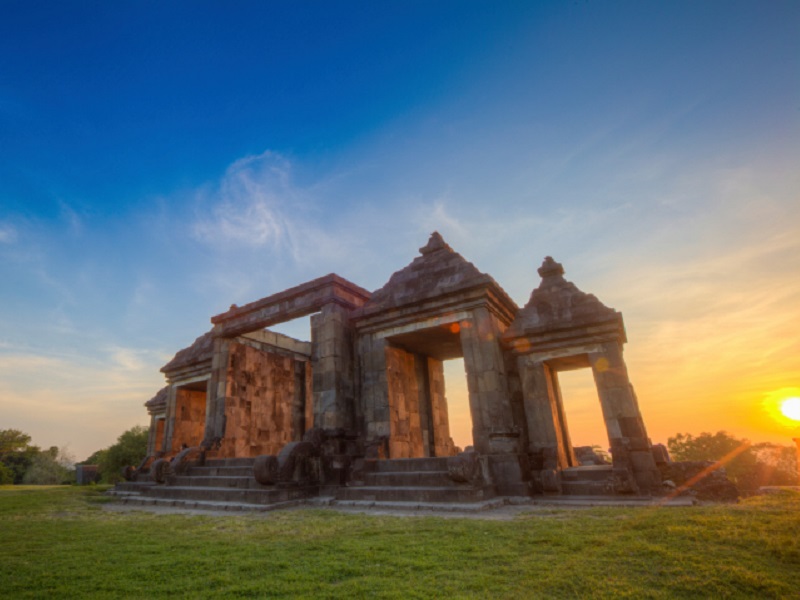 Kaliurang Culture and Ratu Boko Sunset