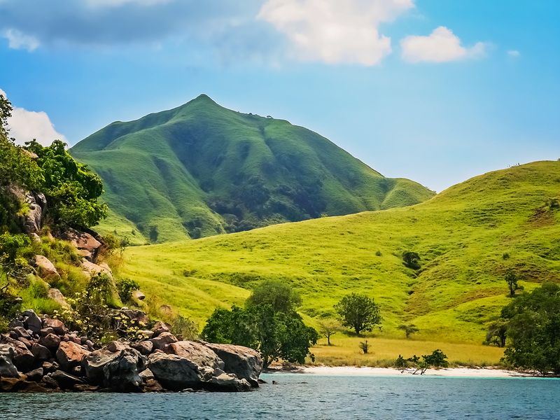 Komodo Sunset Escape