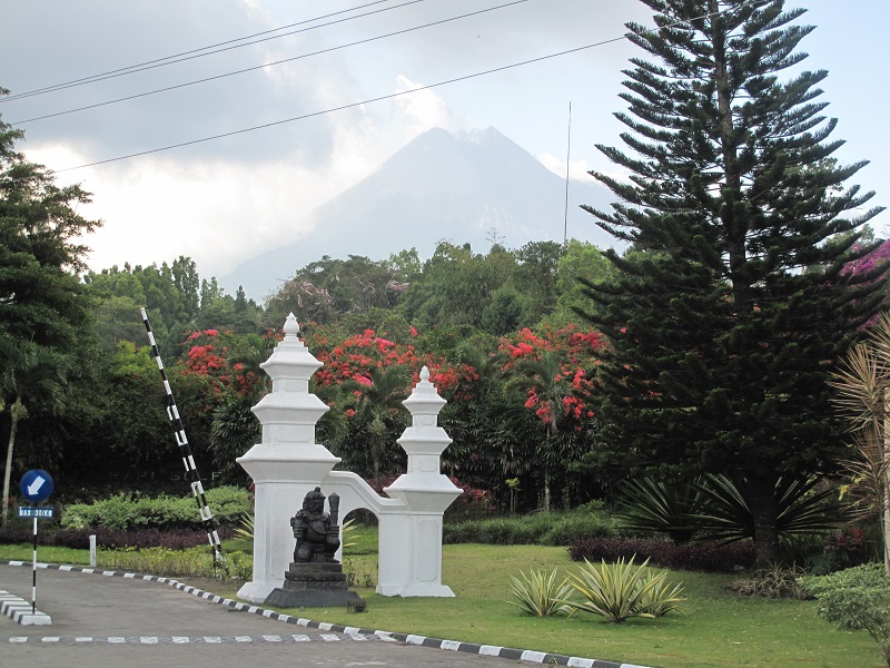 Leisurely Cycling from Kaliadem to Prambanan