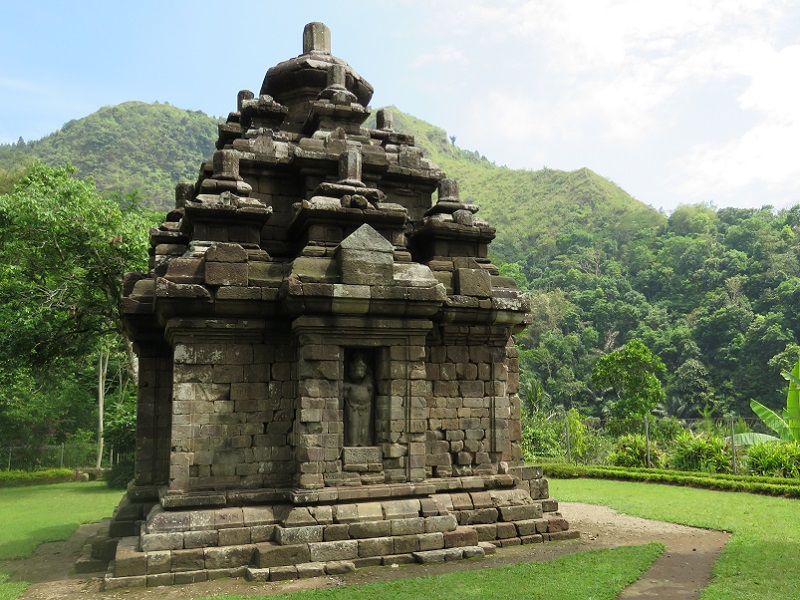 Selogriyo Temple Trekking