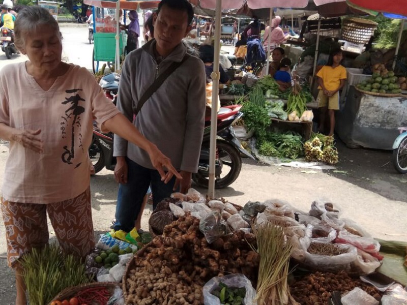 Shrines and Cupboards - Cooking at Borobudur