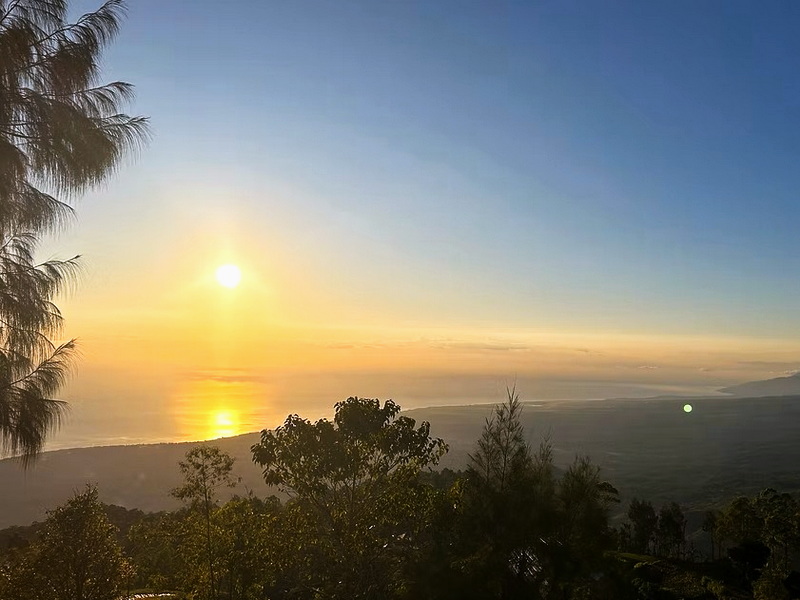 Sunrise Bliss with A Feast for the Senses