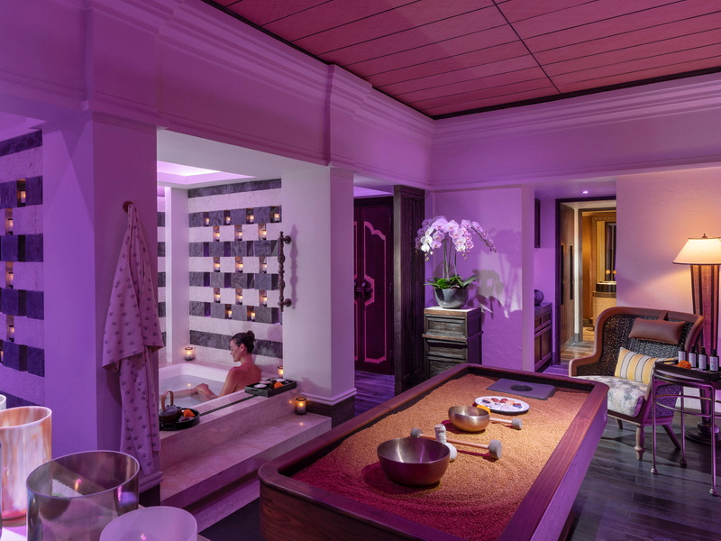 The Alchemist’s Escape: Mixology & Gemstone Joy