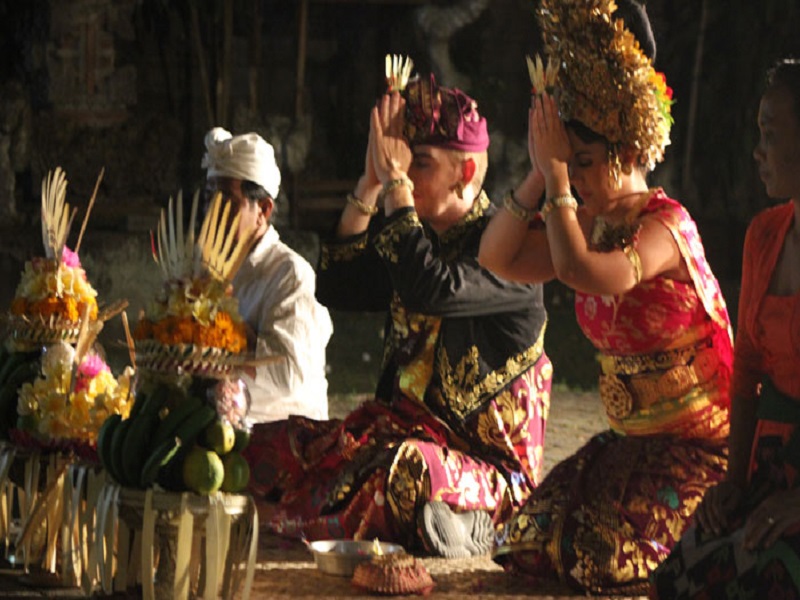 Traditional Balinese Wedding Ceremony