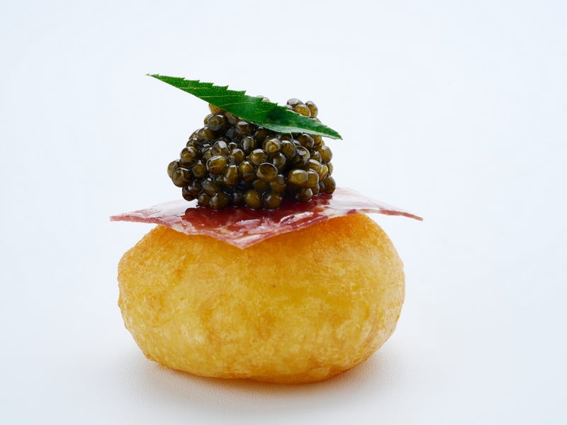 Uluwatu Temple and Cave Dining Experience