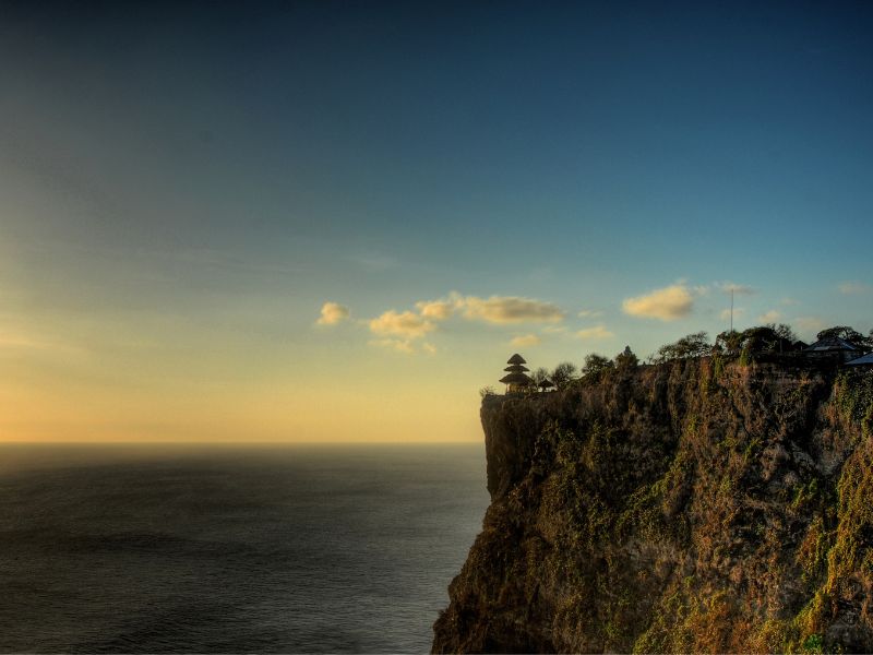 Uluwatu temple, Rhythm of night with dinner
