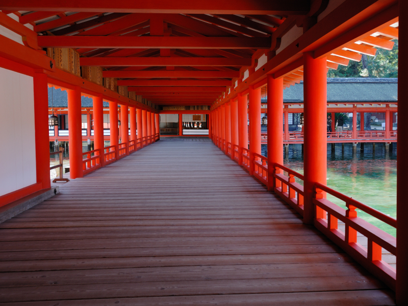 Classic Hiroshima and Miyajima City Tour
