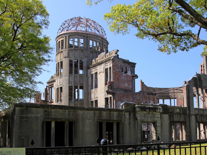 Classic Hiroshima and Miyajima City Tour