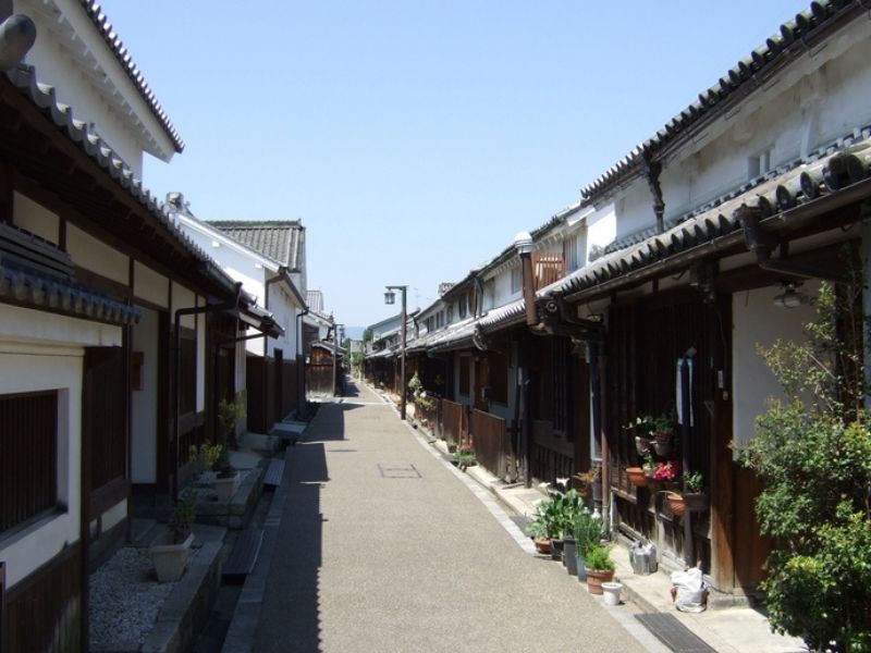 Hiking in the Hills of Nara: Yamanobe-No-Michi