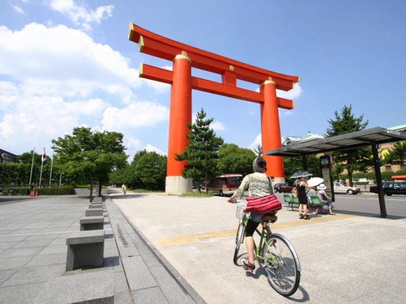 Kyoto’s Classic Sights by Bike
