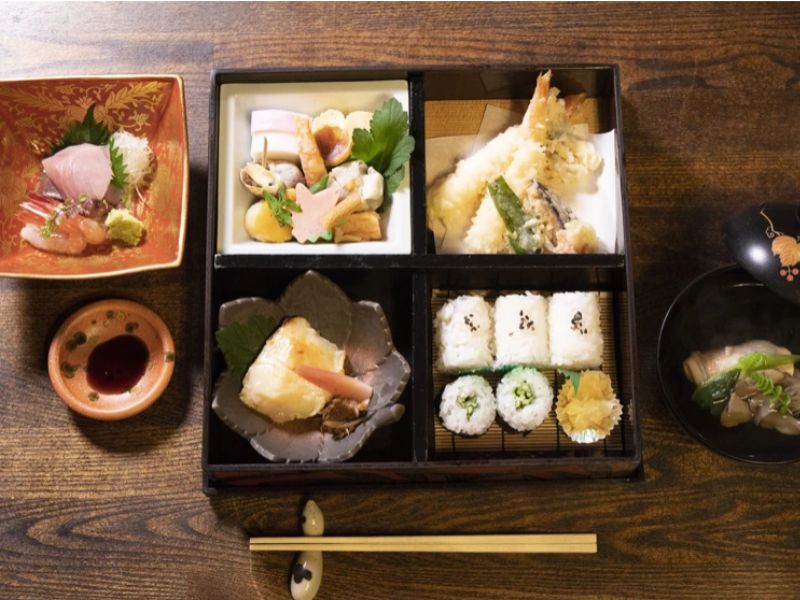 Light dinner with a Kanazawa Geisha