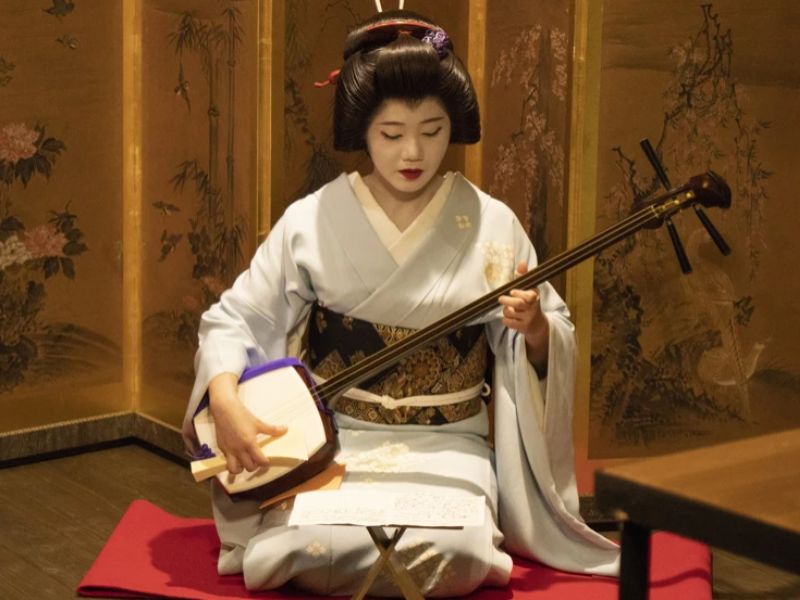 Light dinner with a Kanazawa Geisha