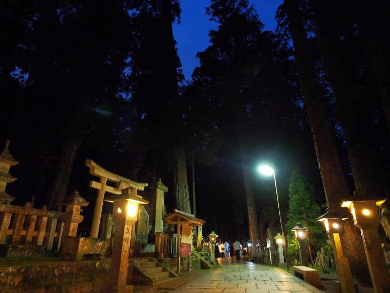 Okunoin Cemetery Night Tour (Shared)
