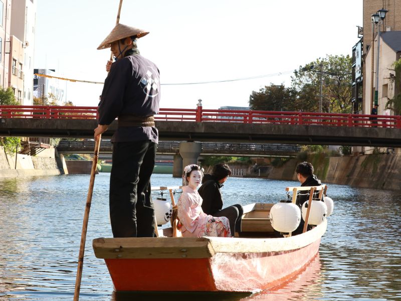 Tea & River Cruise with a Maiko in Fukuoka