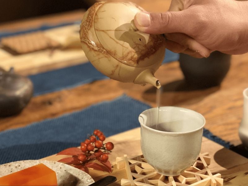 Tokoname Pottery and Tea Brewing