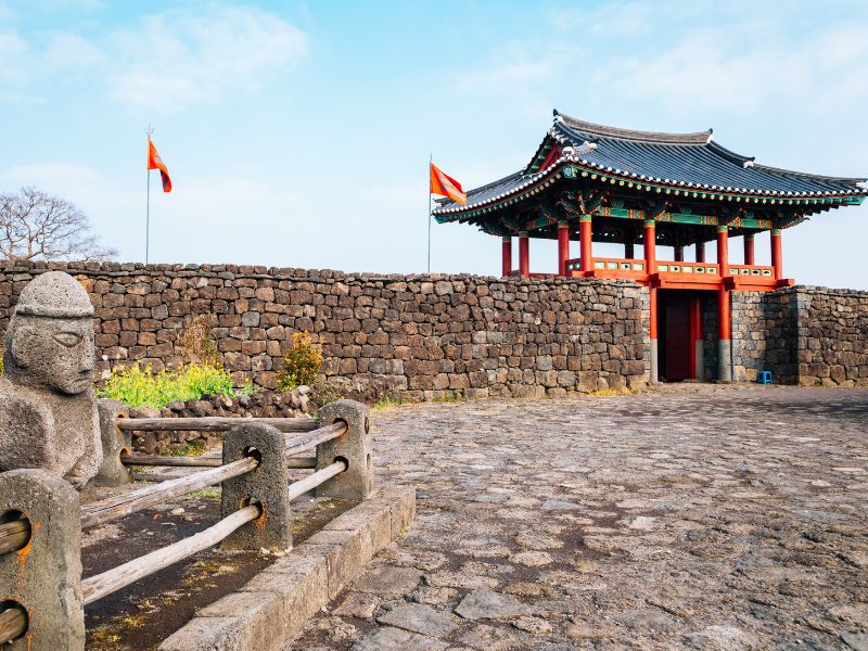 Discover Suwon & Korean Folk Village