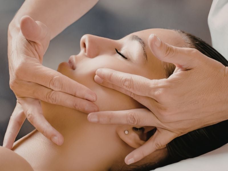 Korean Facial Hydration & Glow Experience